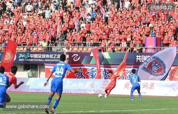 赢球即冲超！足球报：铜梁龙仍握有优势，末轮需要“重庆血性”