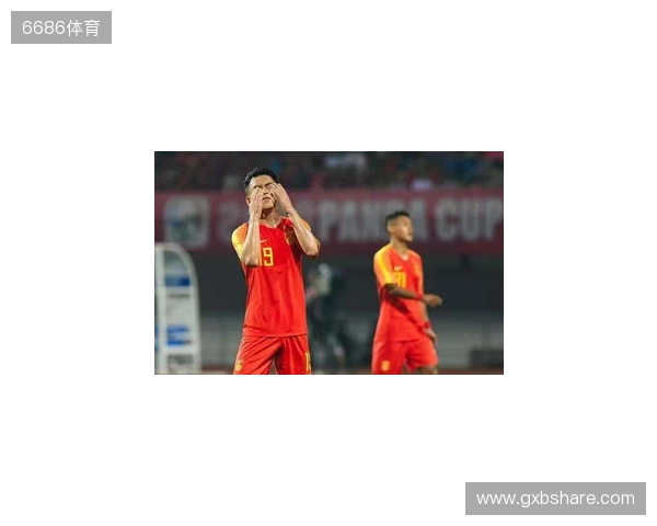 直播吧：邵佳一观摩熊猫杯考察球员，国足可能年底或明年初集中